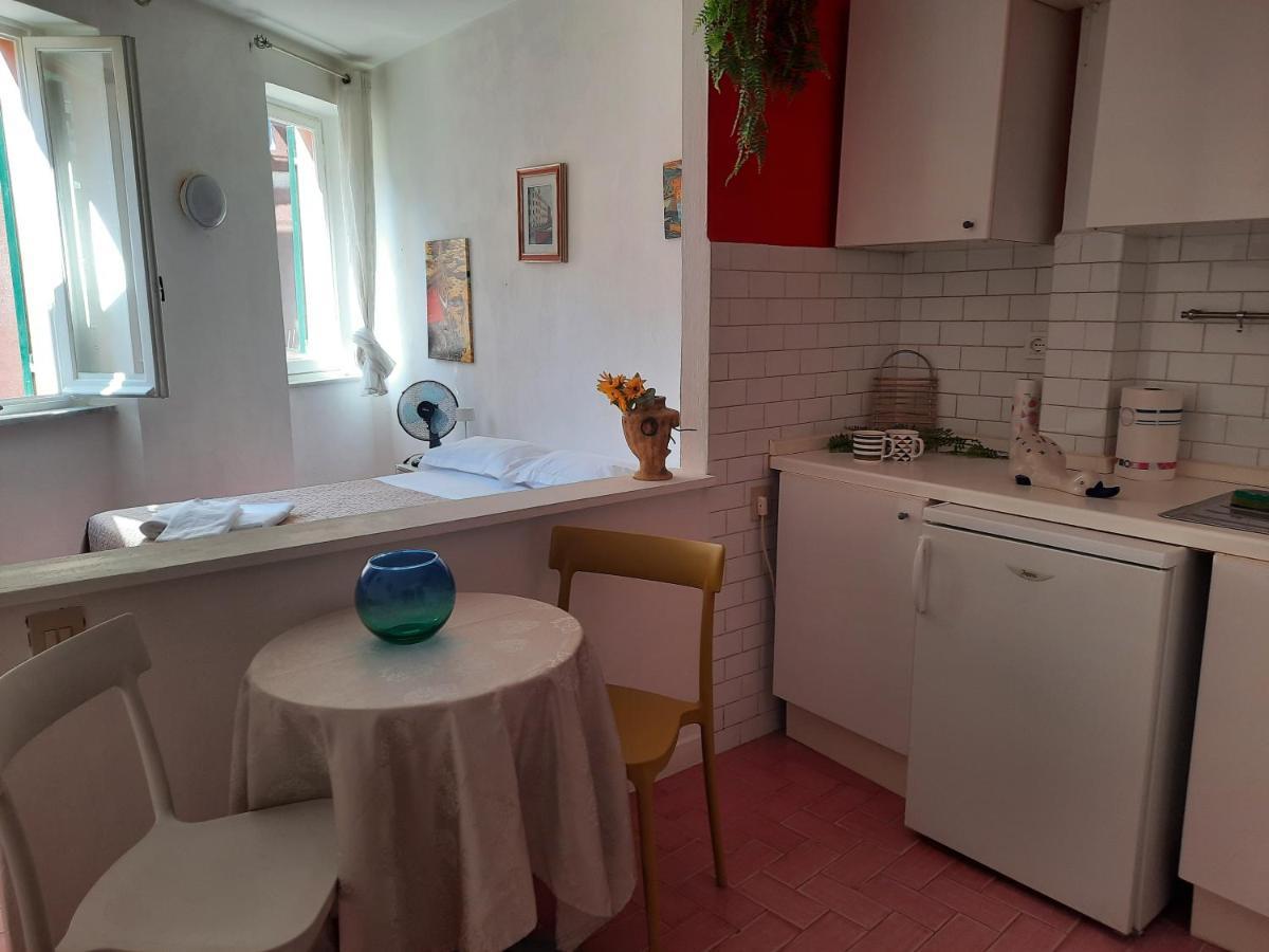 Il Leudo Dei Cinque Sensi Apartment เวอนาซซา ภายนอก รูปภาพ