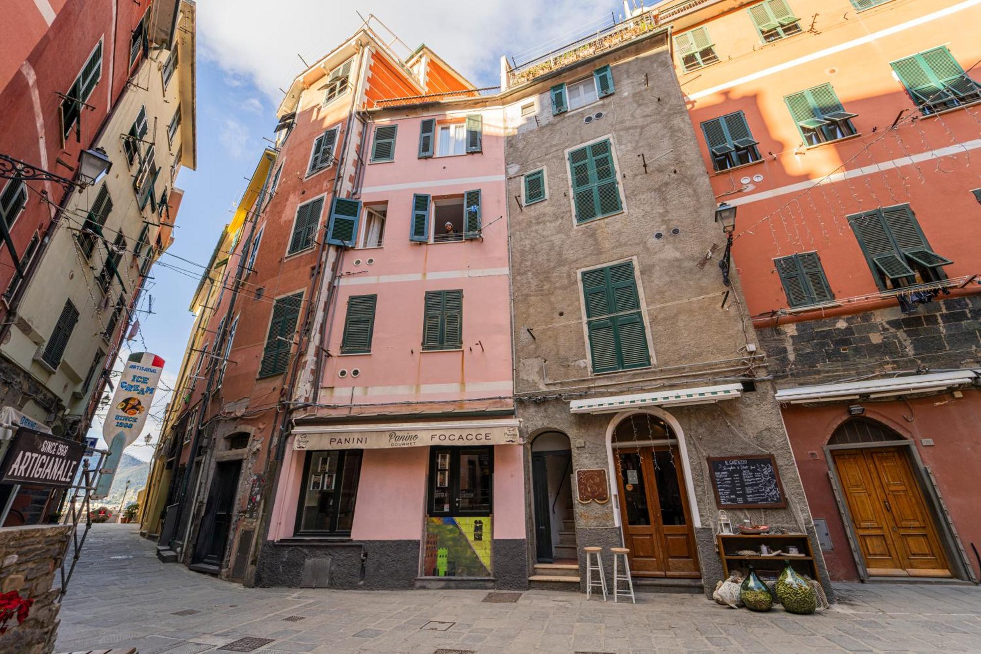 Il Leudo Dei Cinque Sensi Apartment เวอนาซซา ภายนอก รูปภาพ